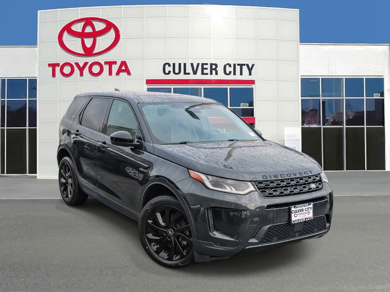 2022 Land Rover Discovery Sport SE's photo