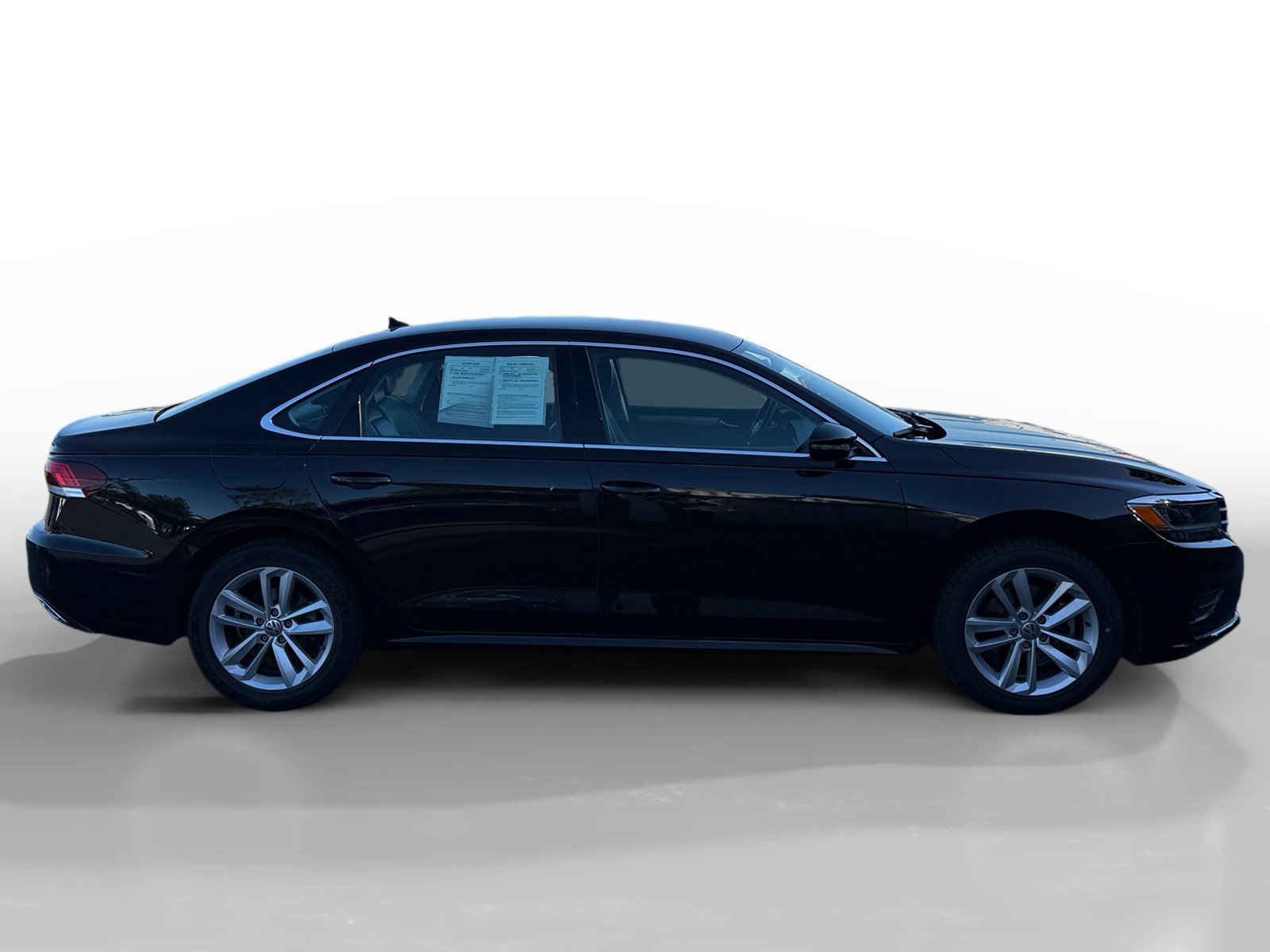 2020 Volkswagen Passat 2.0T SE photo 2