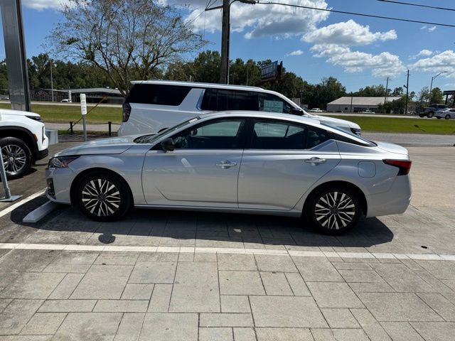 2024 Nissan Altima 2.5 SV photo 3