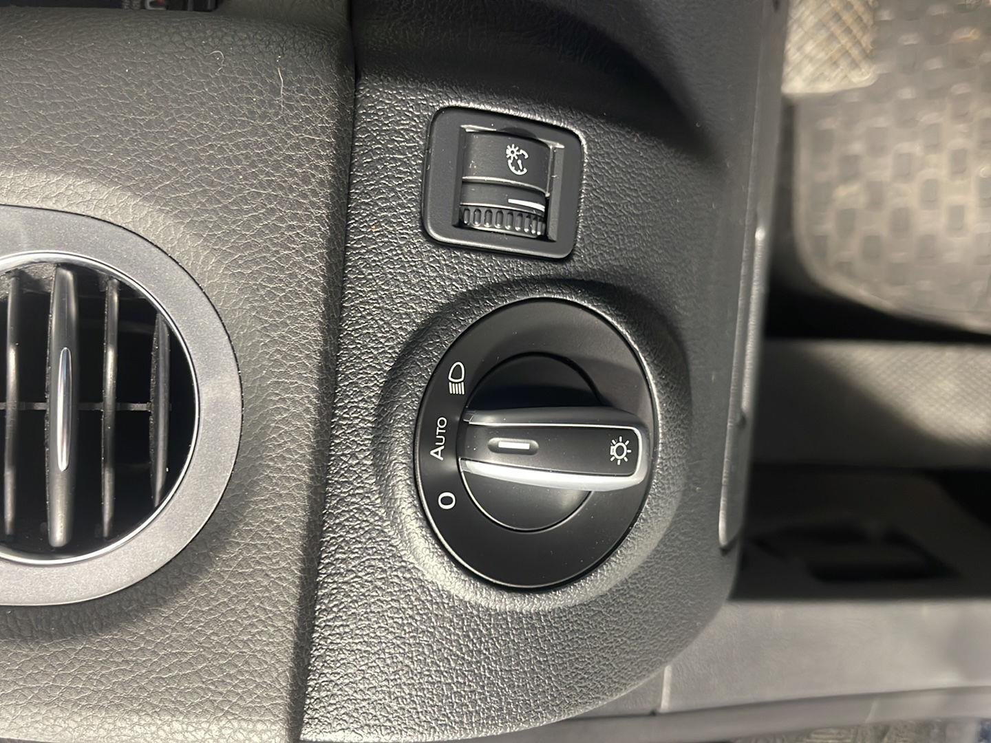 2016 Volkswagen Tiguan S photo 18