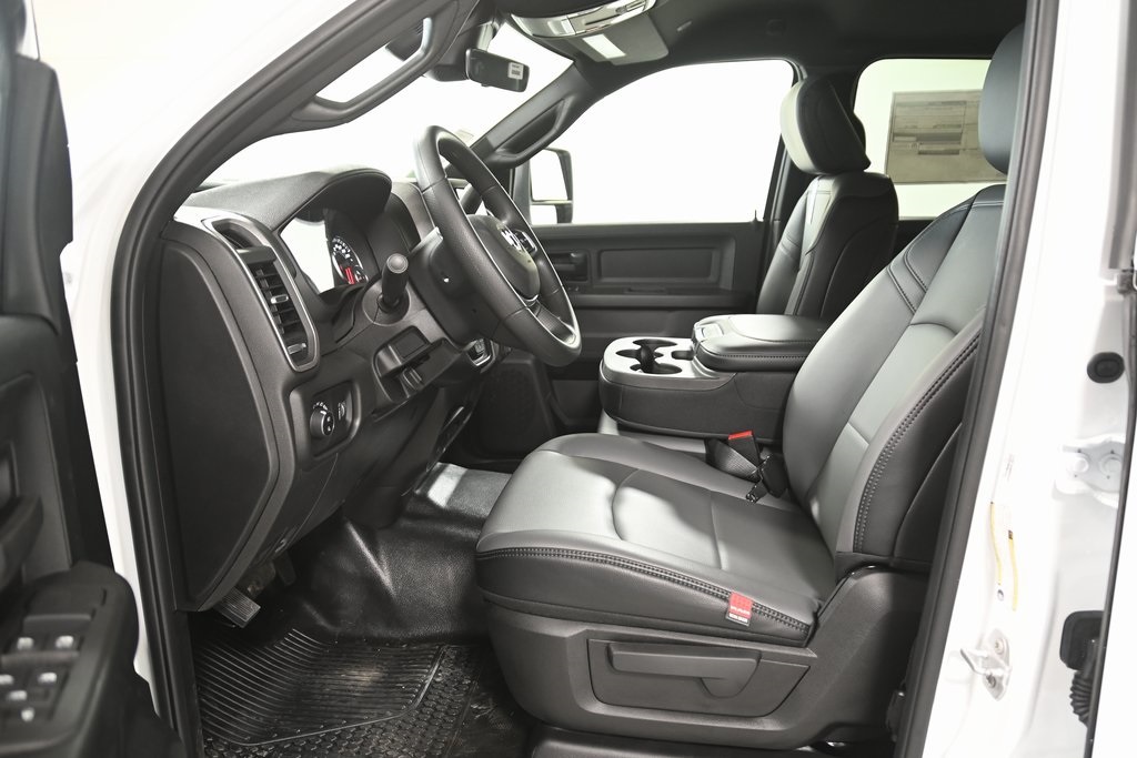 2026 Ram 2500 Tradesman photo 6