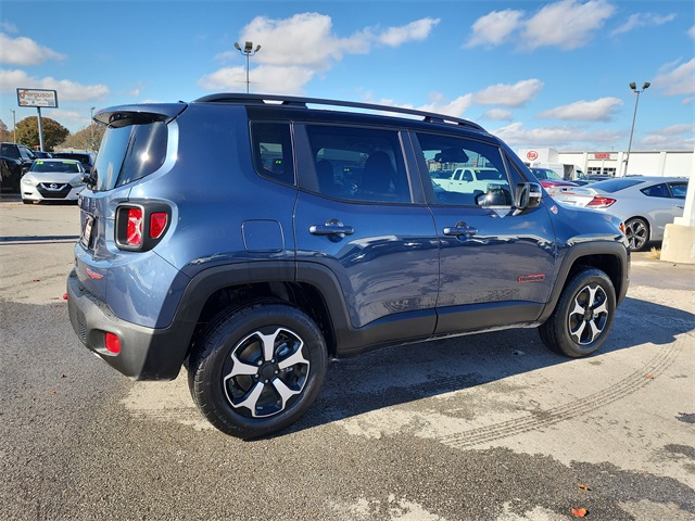 2022 Jeep Renegade Trailhawk photo 2