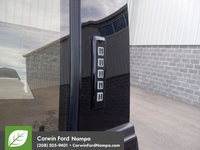 Used 2018 Red Ford XLT image 34