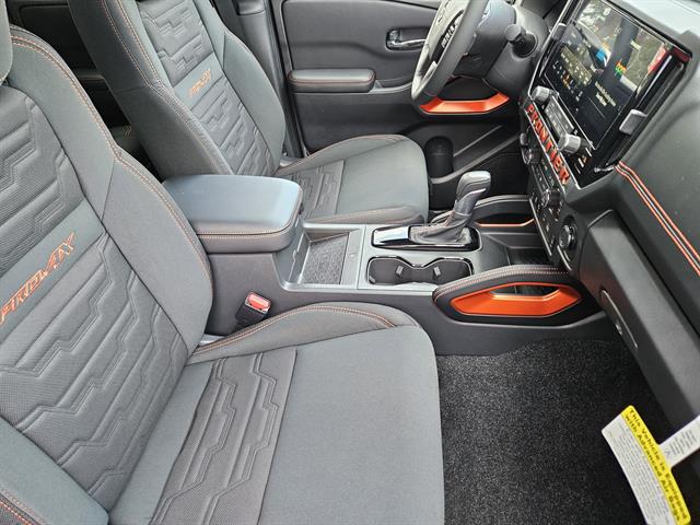 2025 Nissan Frontier Crew Cab PRO-4X photo 10