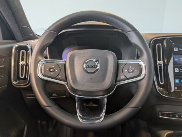 2023 Volvo XC40 Recharge Ultimate photo 17