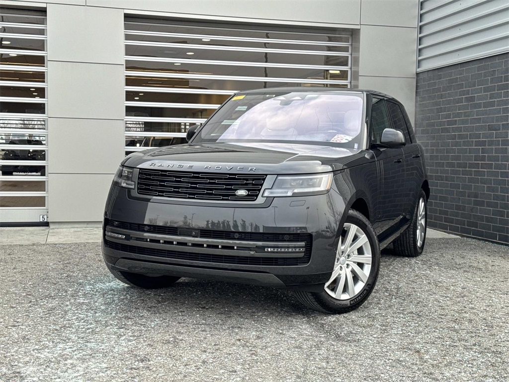 2023 Land Rover Range Rover SE's photo