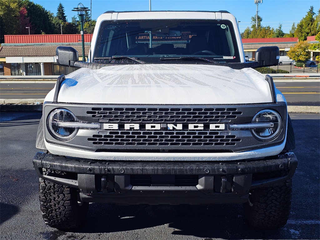 2025 Ford Bronco Badlands photo 2