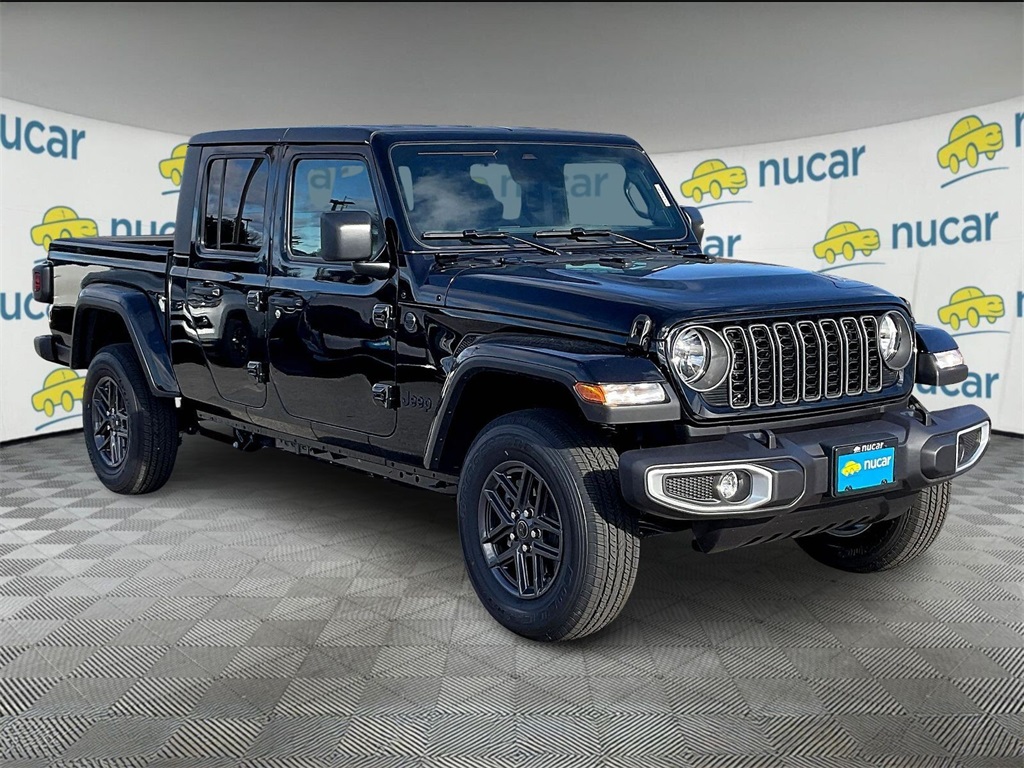 2026 Jeep Gladiator Sport S's photo