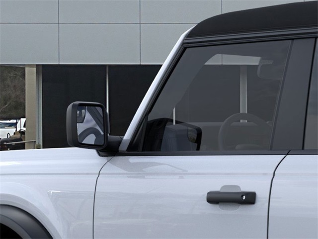 2025 Ford Bronco Base photo 18
