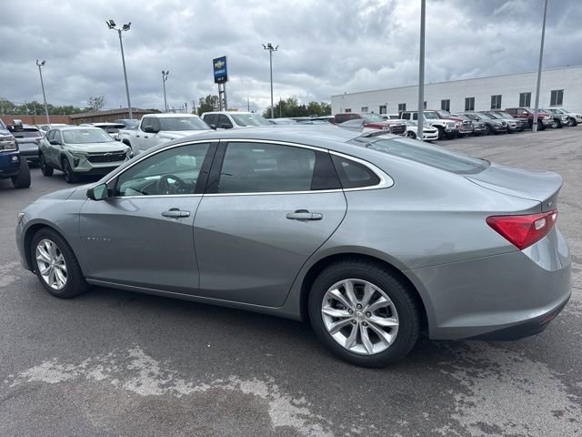 2024 Chevrolet Malibu 1LT photo 2