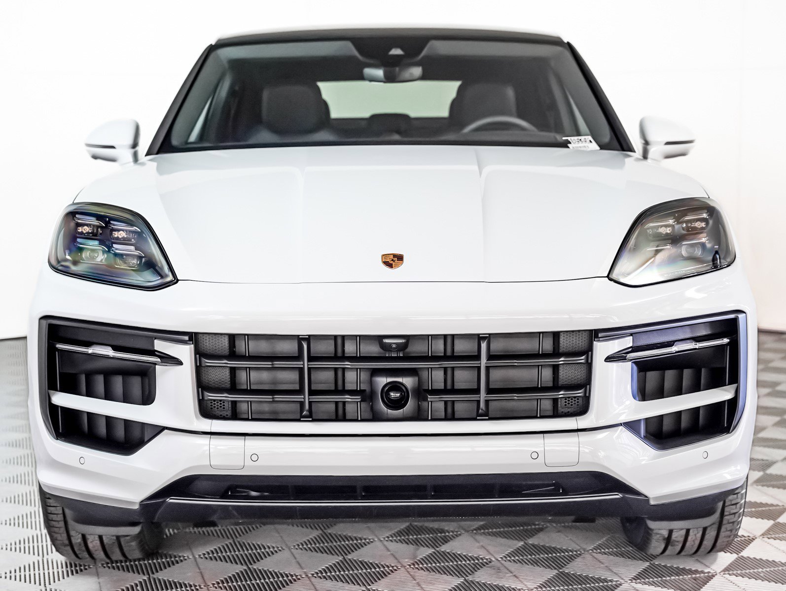 2025 Porsche Cayenne Coupe photo 7