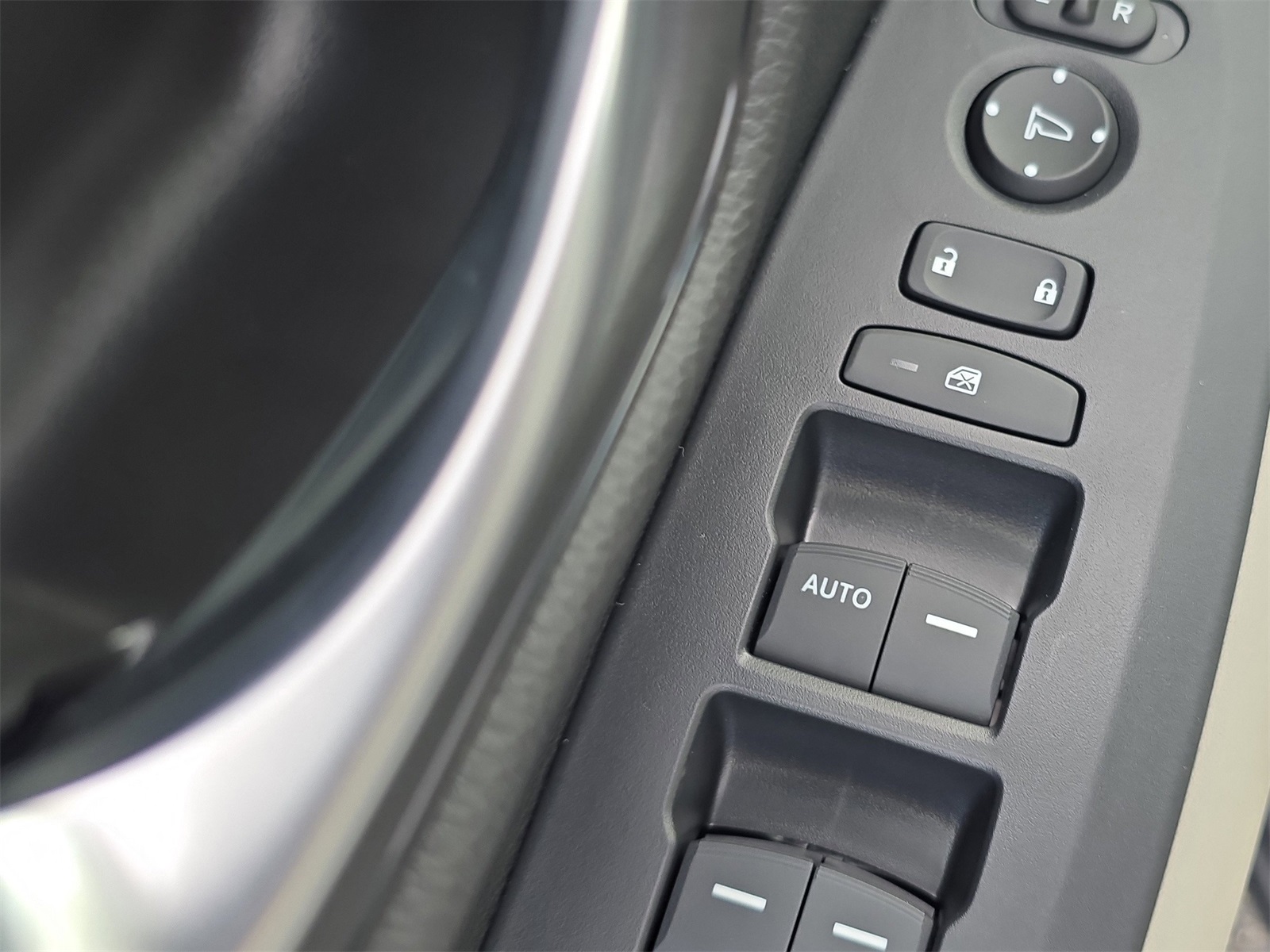2026 Honda HR-V LX photo 16