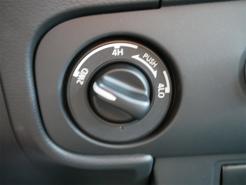 2026 Nissan Frontier SV photo 17