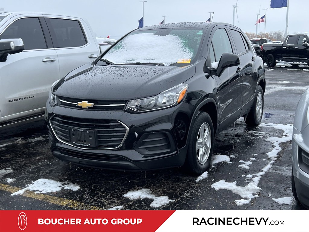 2022 Chevrolet Trax LS's photo