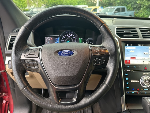 2017 Ford Explorer Limited photo 10