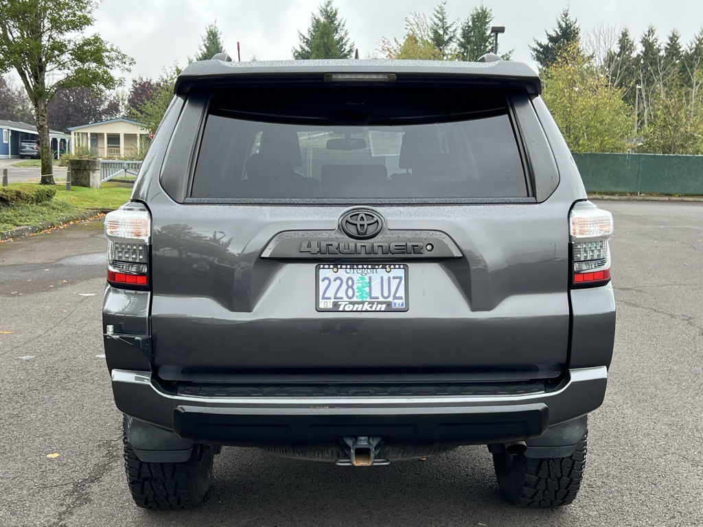 2019 Toyota 4Runner TRD Off-Road Premium photo 6