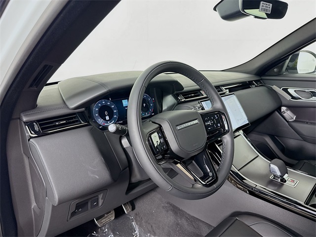 2026 Land Rover Range Rover Velar SE photo 9