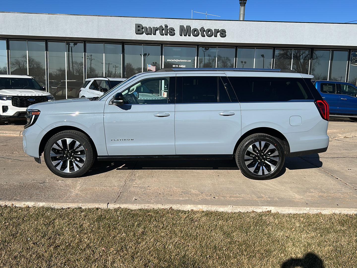 2026 Ford Expedition Platinum's photo