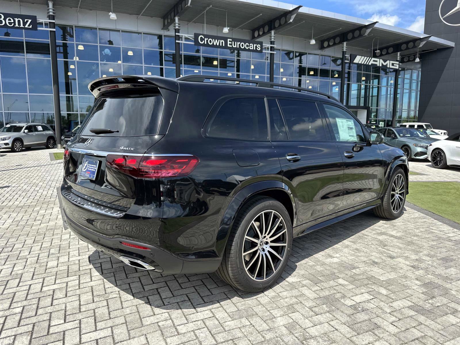 2026 Mercedes Benz GLS 450 4MATIC photo 2