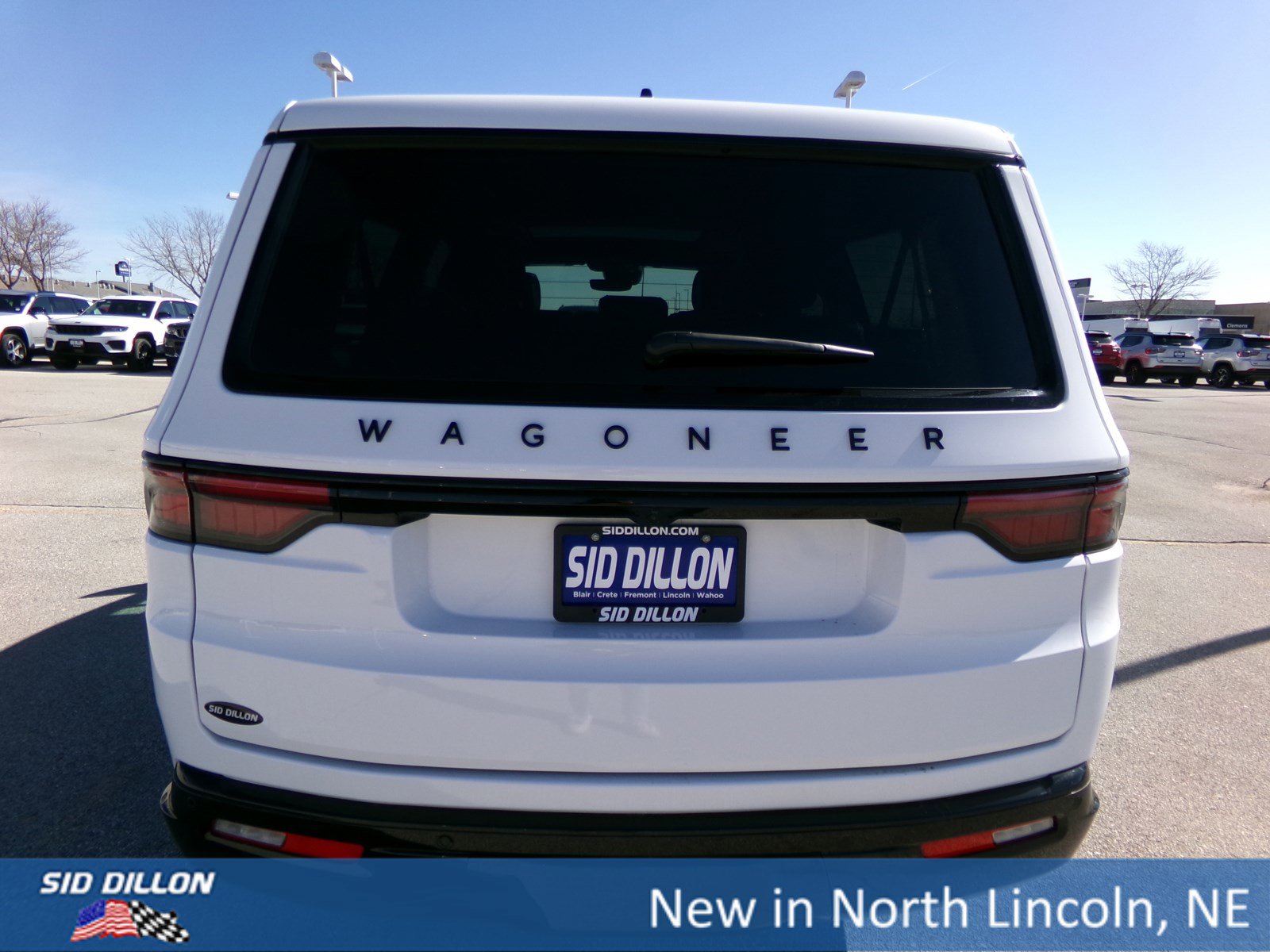 2025 Jeep Wagoneer L Series II Carbide photo 4