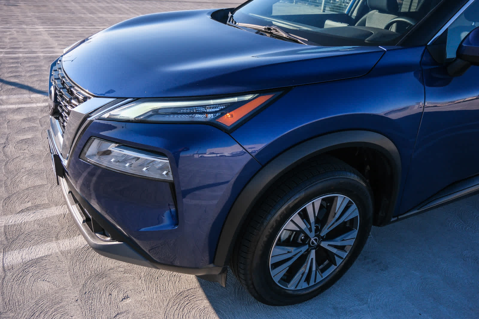 2023 Nissan Rogue SV photo 12