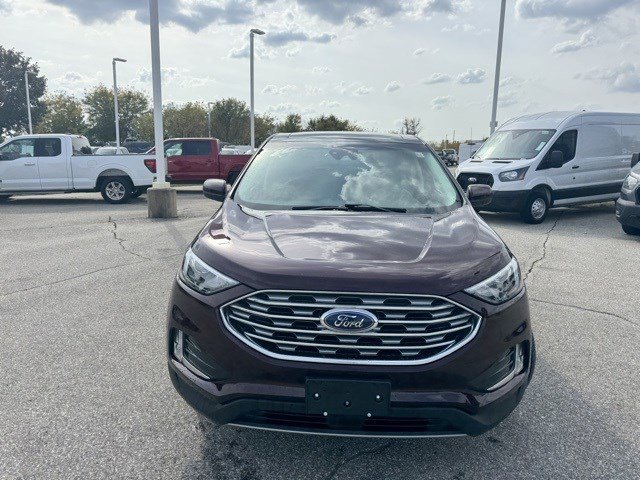 2022 Ford Edge SEL photo 2