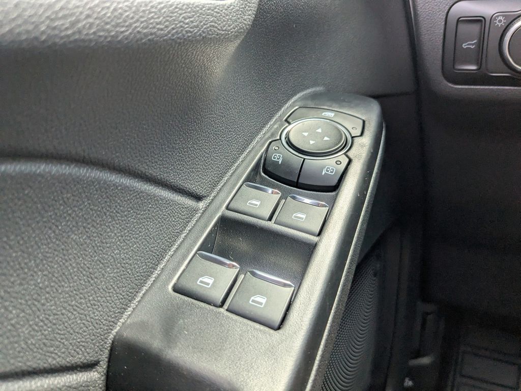 2025 Ford Escape ST-Line photo 23