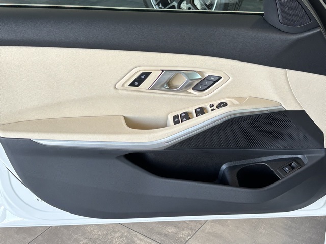 2025 Bmw 330i photo 10