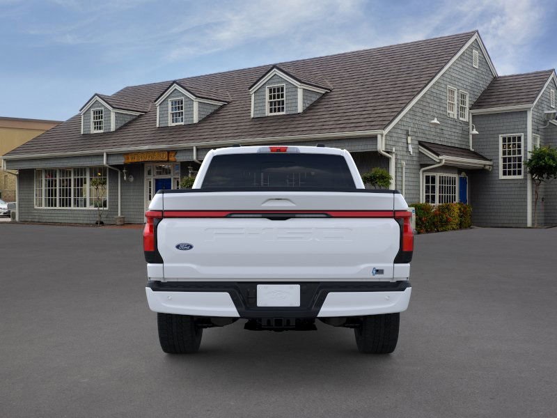 2025 Ford F-150 Lightning Lariat photo 3