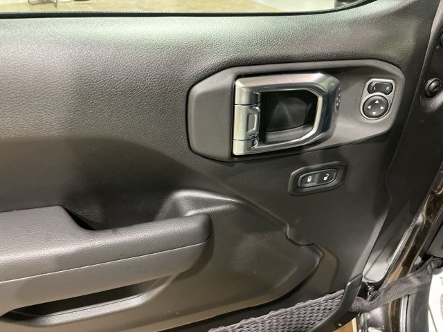 2025 Jeep Gladiator Sport S photo 32
