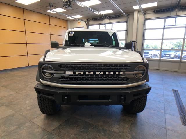 2025 Ford Bronco Badlands photo 2