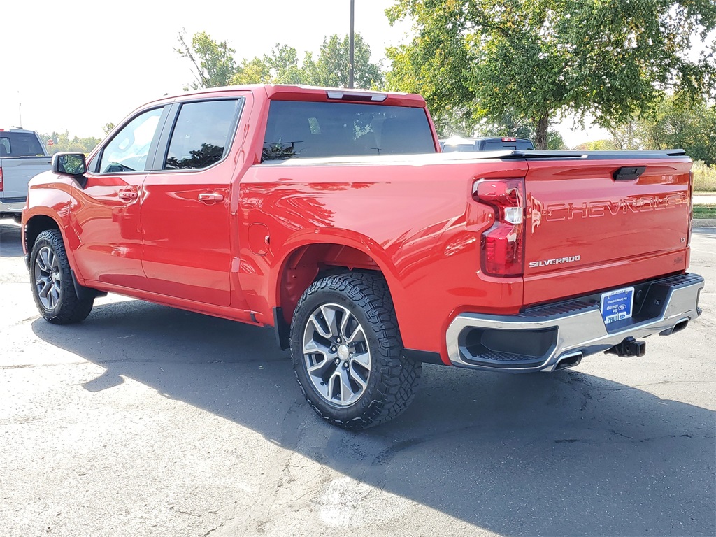2021 Chevrolet Silverado 1500 LT photo 3