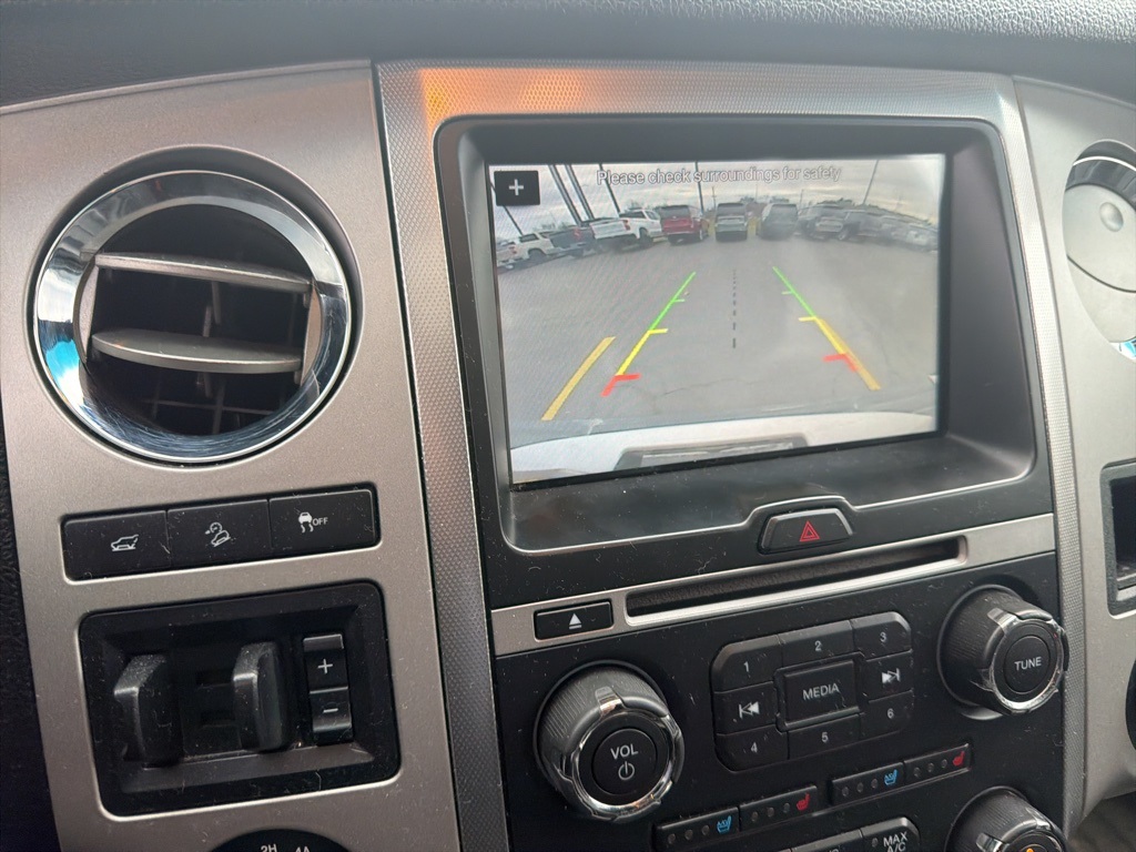 2017 Ford Expedition EL XLT photo 4