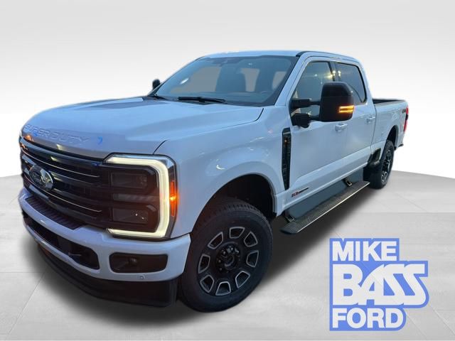 2026 Ford F-350 Super Duty Platinum's photo