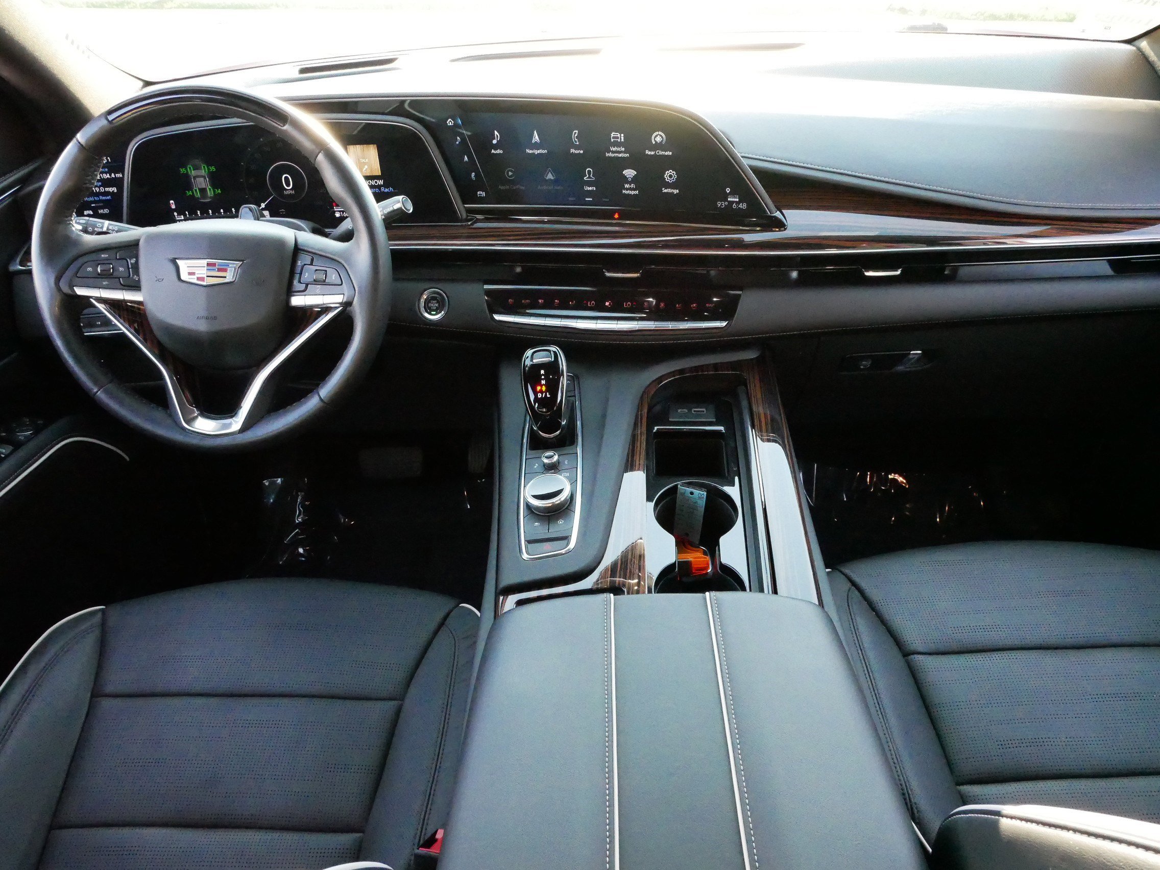2023 Cadillac Escalade Premium Luxury photo 10