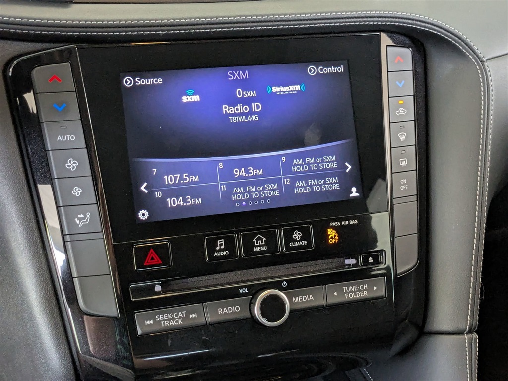 2019 Infiniti QX50 Luxe AWD photo 18