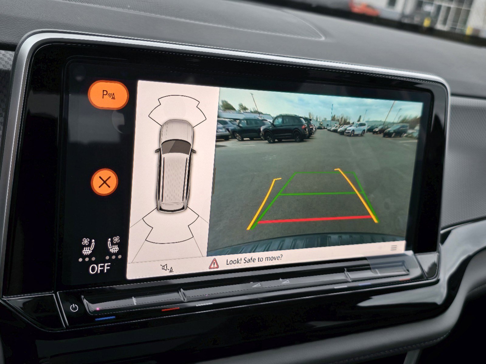 2025 Volkswagen Atlas Peak Edition photo 18