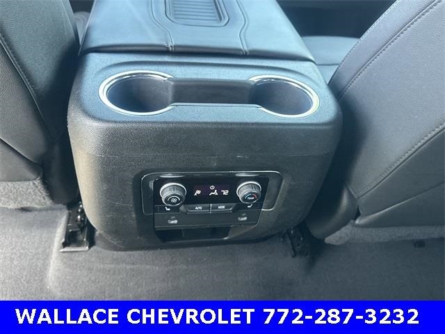 2023 Chevrolet Suburban Z71 photo 19