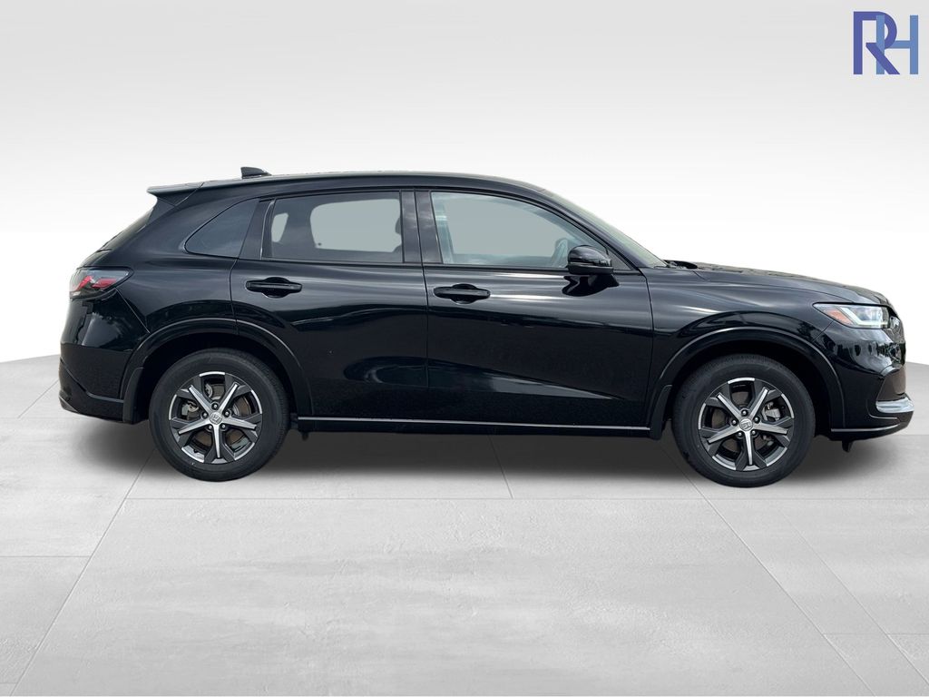 Used 2024 Honda HR-V EX-L with VIN 3CZRZ2H72RM705199 for sale in Coon Rapids, Minnesota