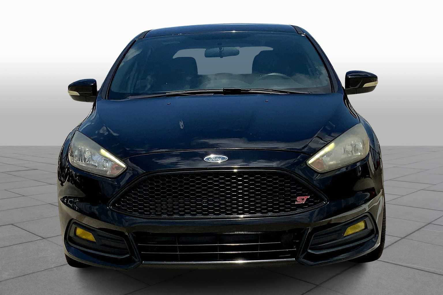 2017 Ford Focus ST photo 3