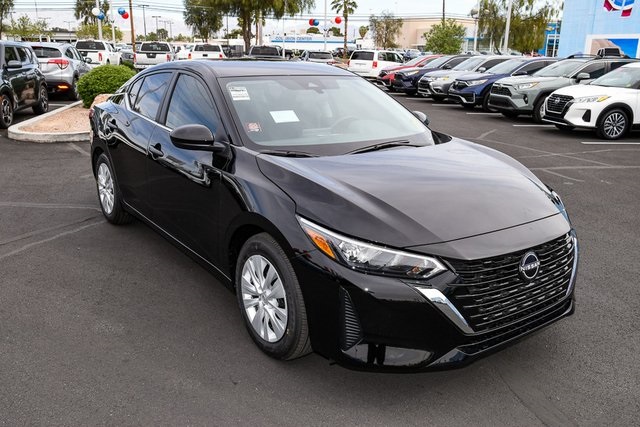 2025 Nissan Sentra S's photo