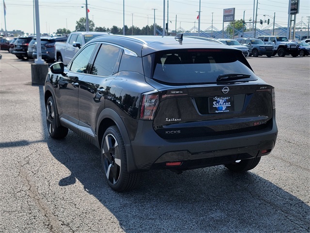 2025 Nissan Kicks SR photo 6