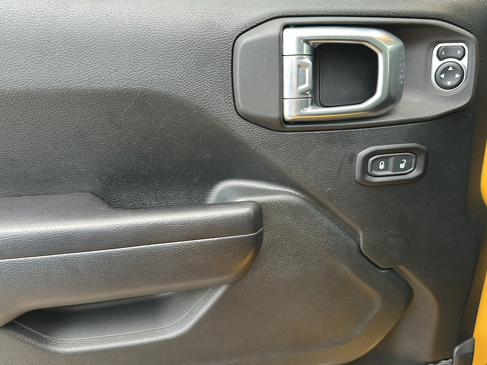 Used 2021 Hellayella Clearcoat Jeep Willys 4X4 image 16