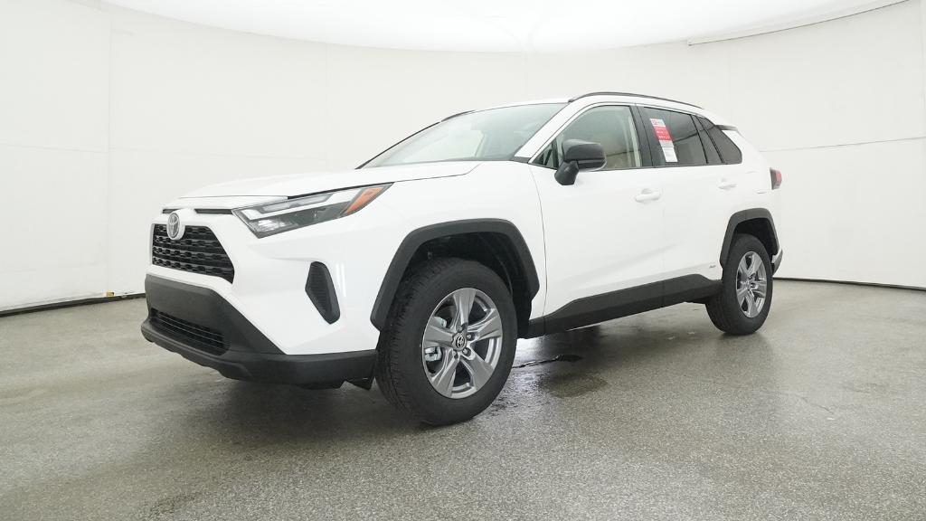 2025 Toyota RAV4 Hybrid LE photo 5
