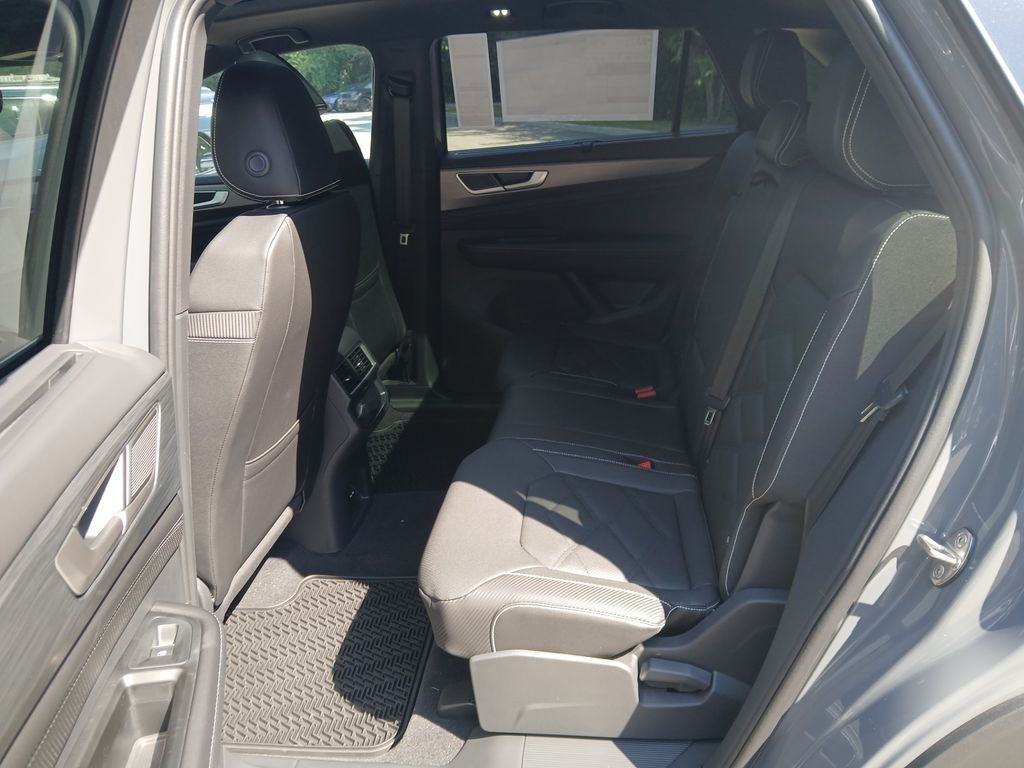 2026 Volkswagen Atlas Cross Sport SE Technology photo 23