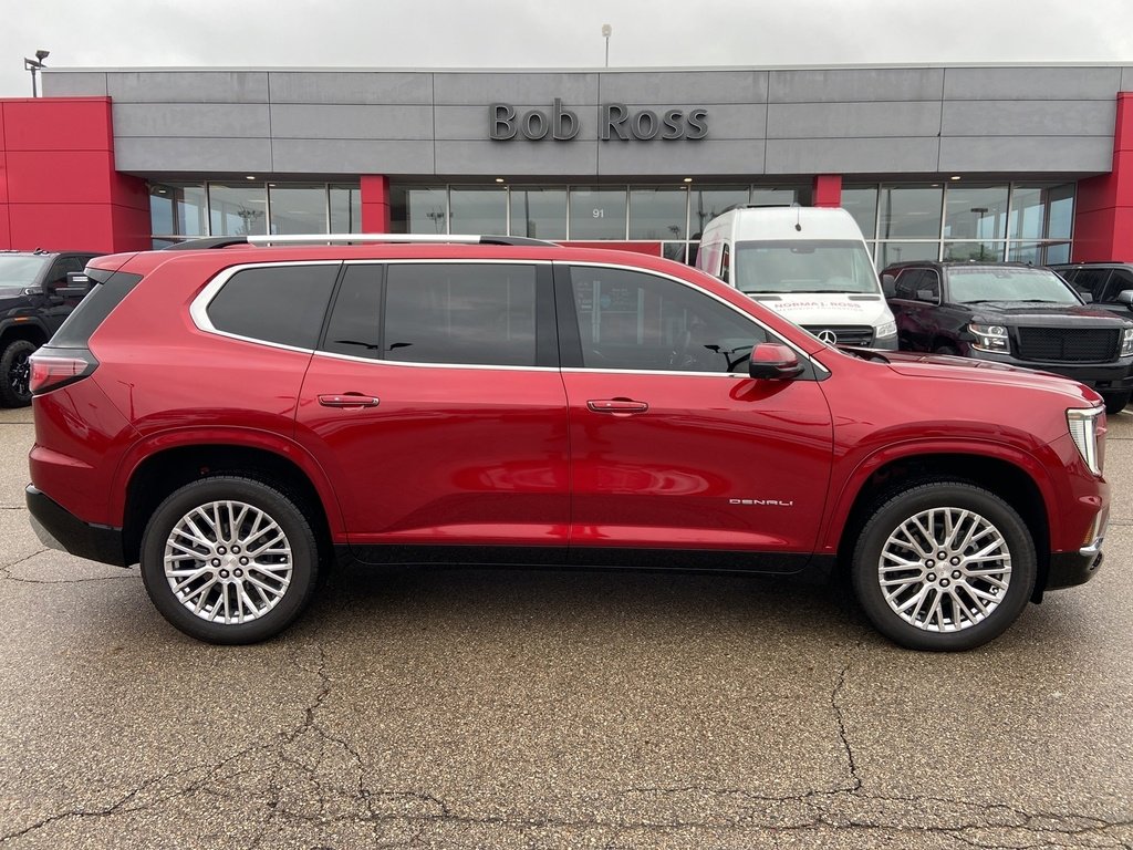 2024 GMC Acadia Denali's photo