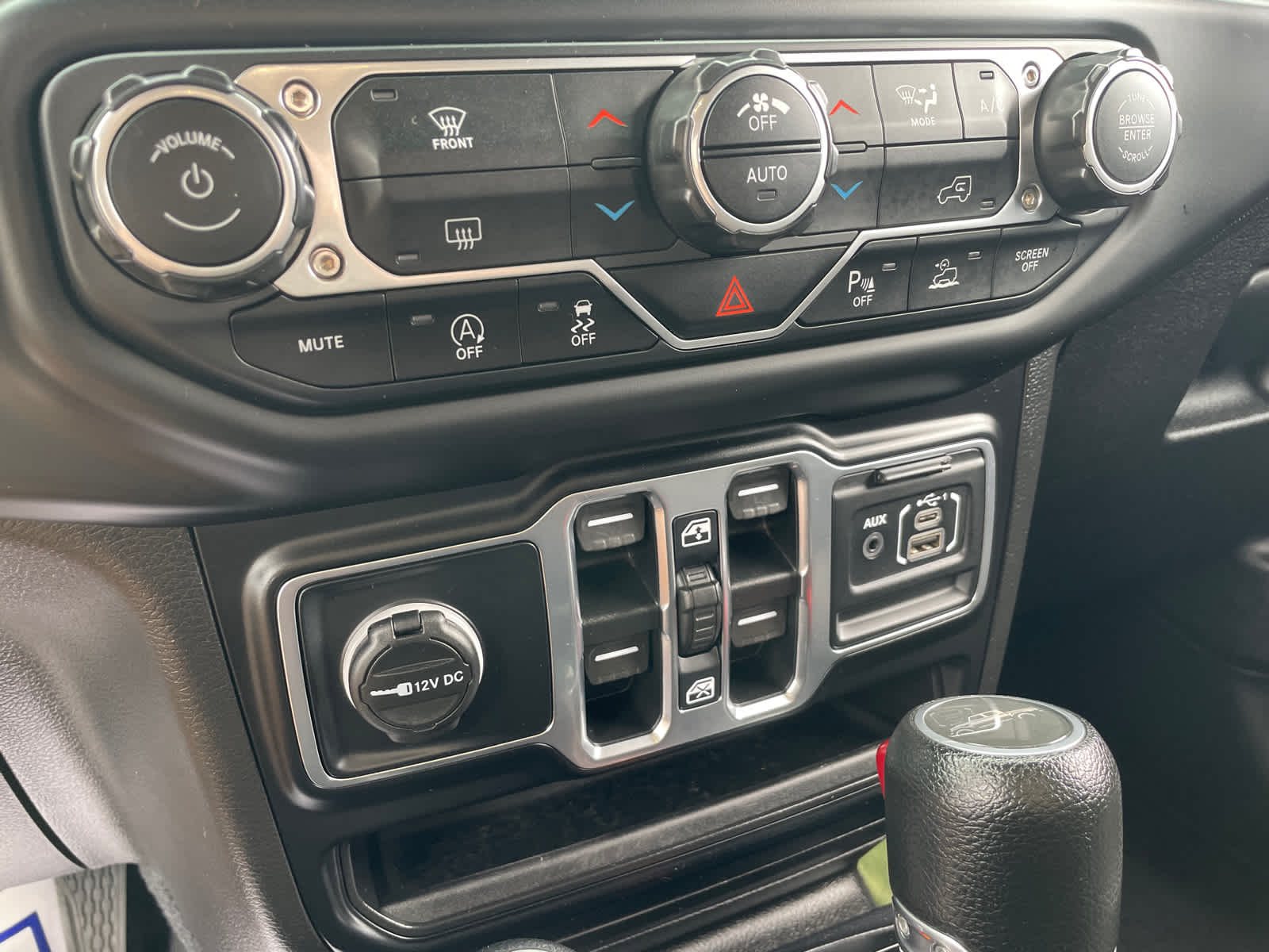2021 Jeep Gladiator Sport S photo 25