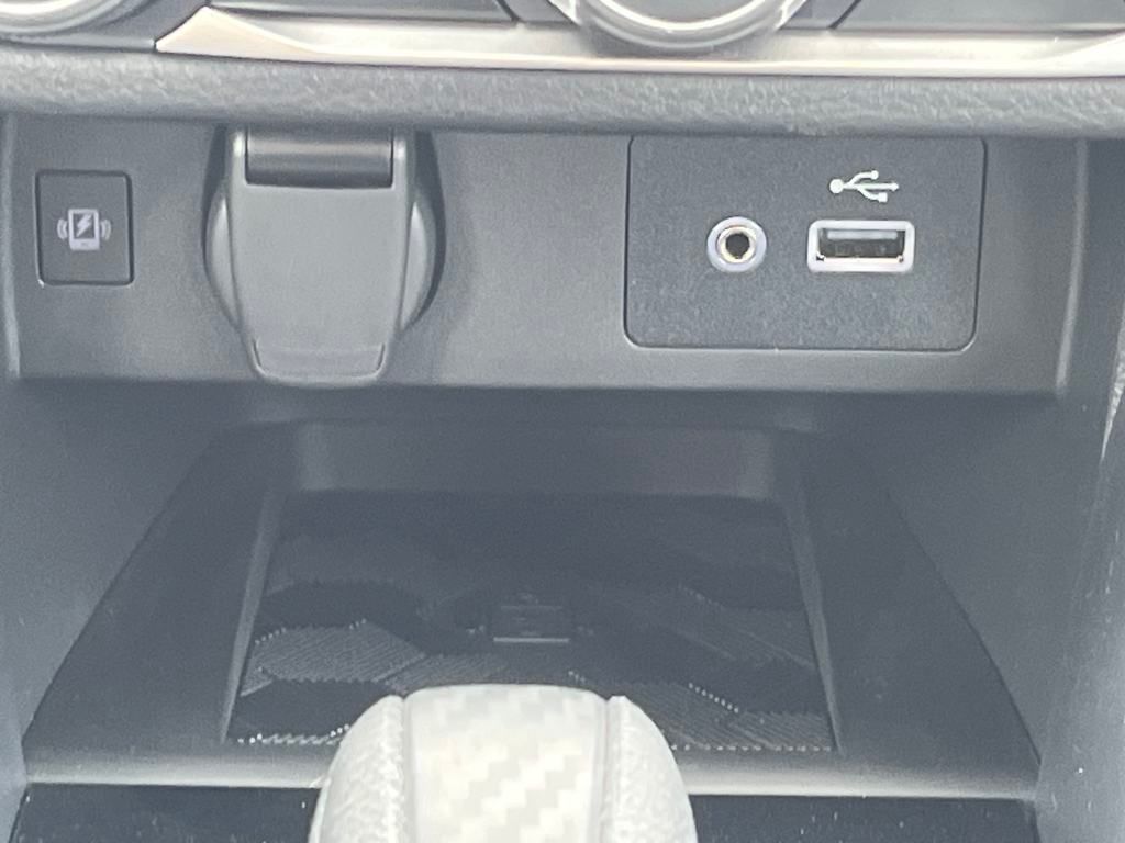 2025 Nissan Versa SV photo 25