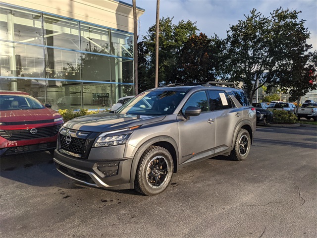 2023 Nissan Pathfinder Rock Creek photo 2