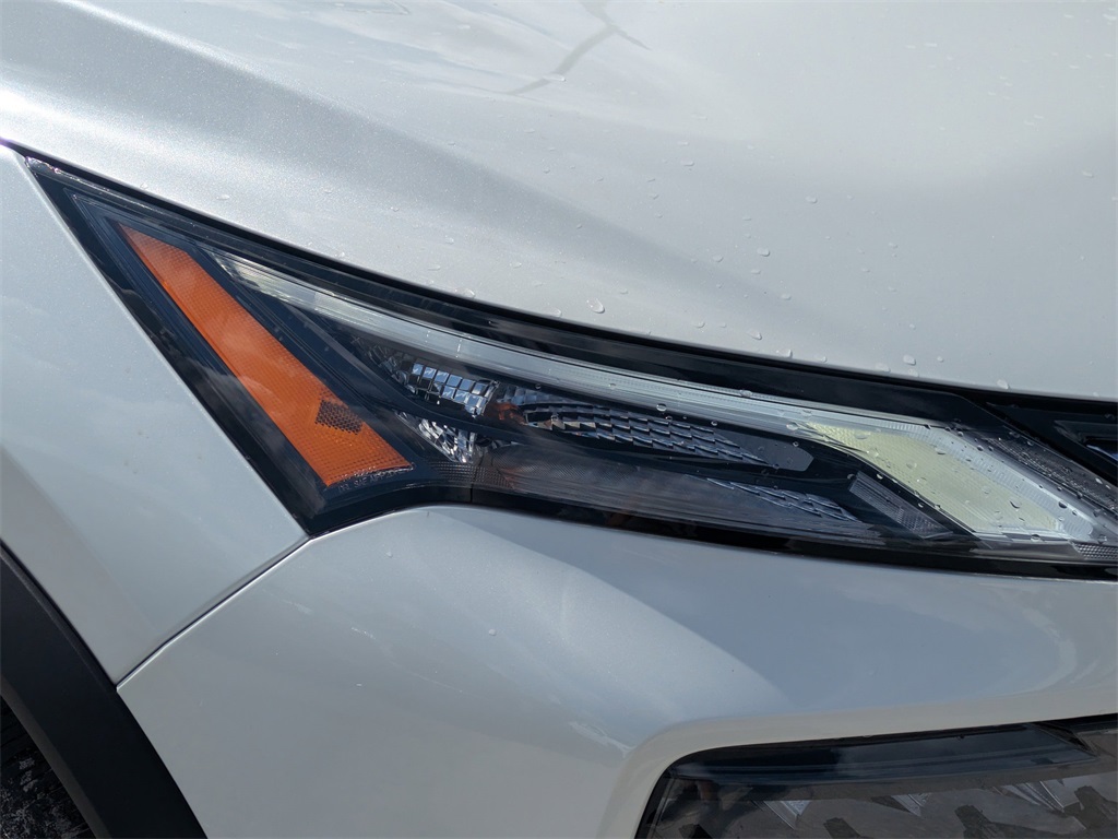 2025 Nissan Rogue SV photo 9